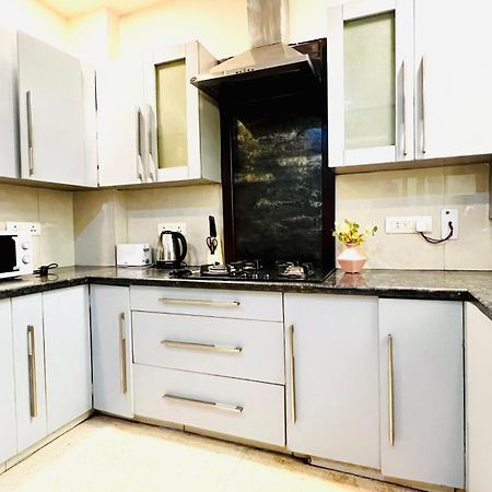Olive Service Apartments - Greater Kailash New Delhi Buitenkant foto
