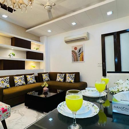 Olive Service Apartments - Greater Kailash New Delhi Buitenkant foto
