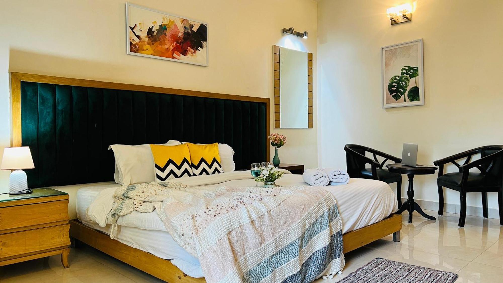 Olive Service Apartments - Greater Kailash New Delhi Buitenkant foto