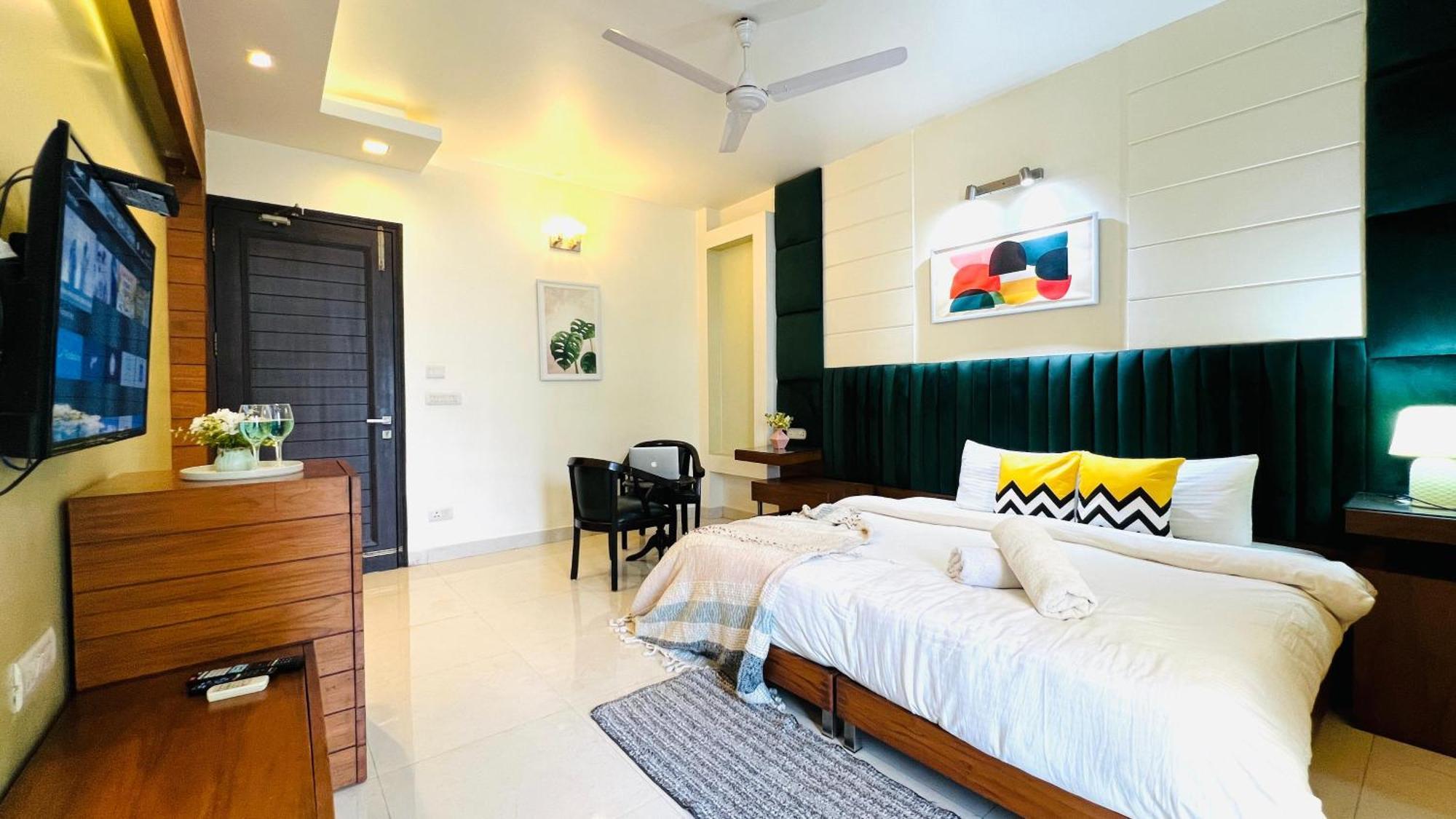 Olive Service Apartments - Greater Kailash New Delhi Buitenkant foto