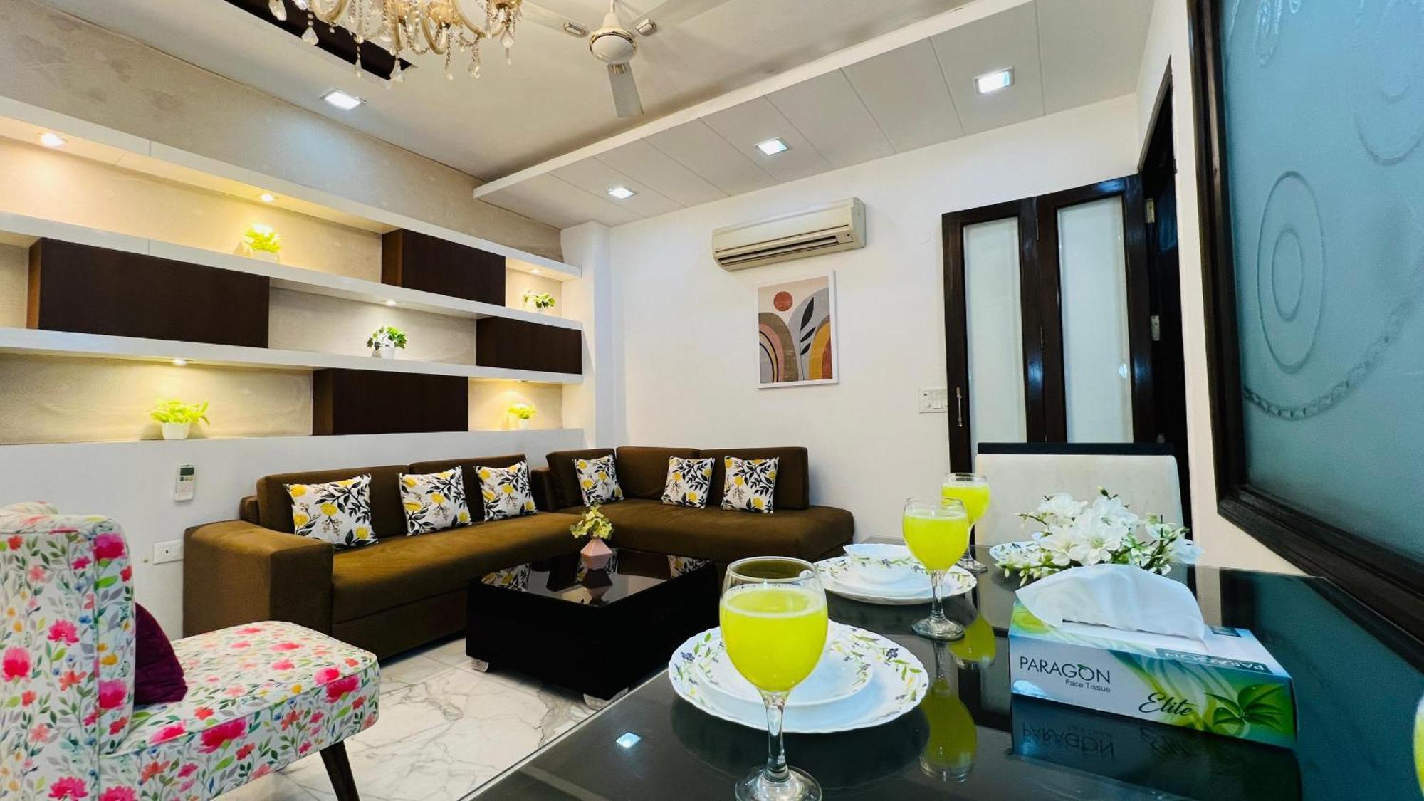 Olive Service Apartments - Greater Kailash New Delhi Buitenkant foto